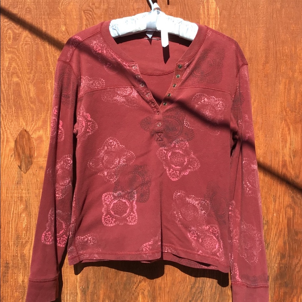 Columbia long sleeved cotton button down top